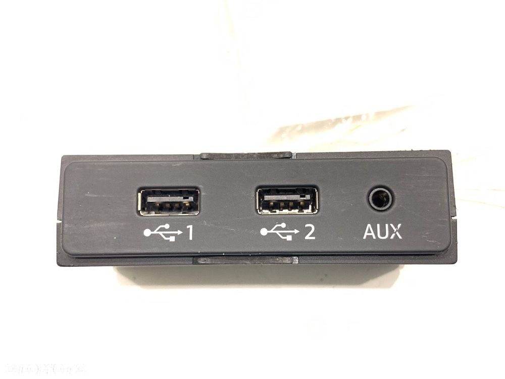 GNIAZDO USB  AUDI Q7 (4MB, 4MG) 2015 - 2022 3.0 TDI quattro 200 kW [272 KM] olej napędowy 2015 - - 1