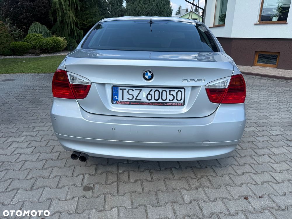 BMW Seria 3 325i - 15