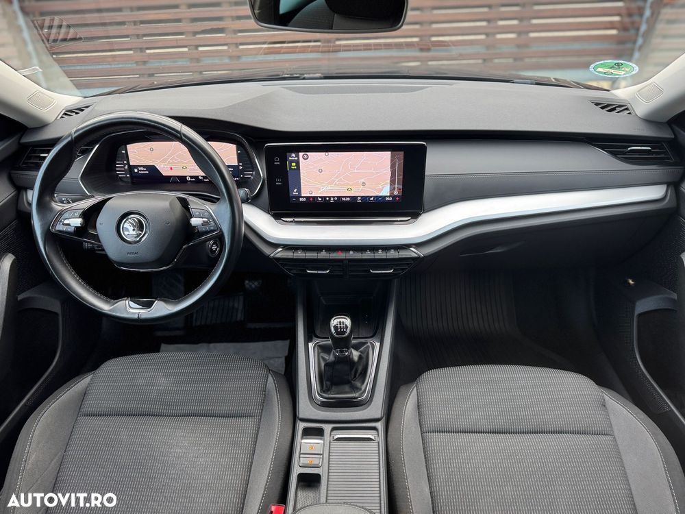 Skoda Octavia 2.0 TDI First Edition - 7