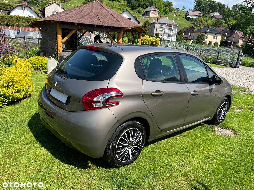 Peugeot 208 1.2 PureTech Style - 5