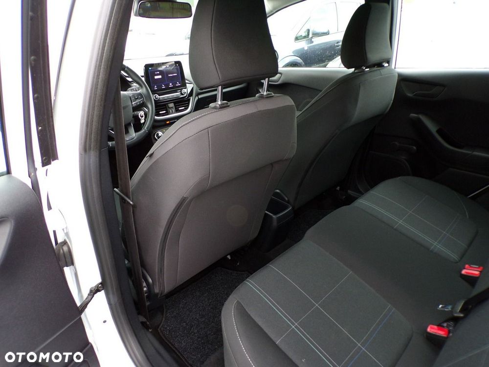 Ford Fiesta - 24