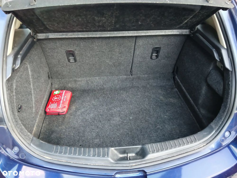 Mazda 3 1.6 Exclusive - 12