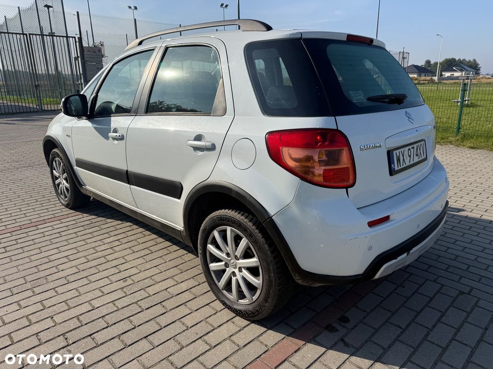 Suzuki SX4 - 4