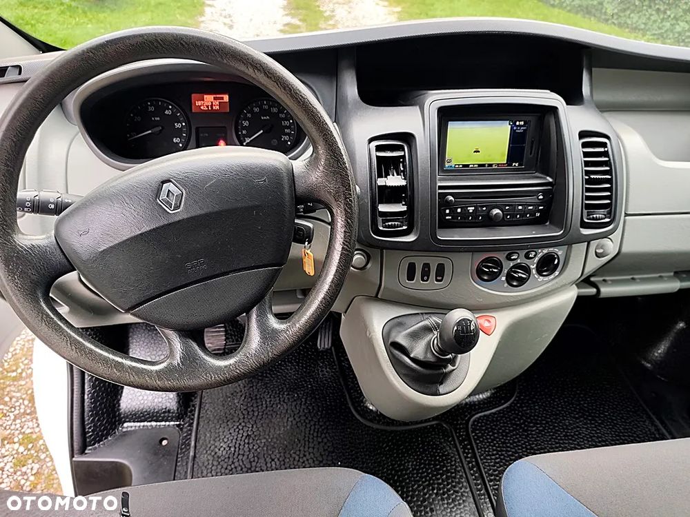 Renault Trafic - 12