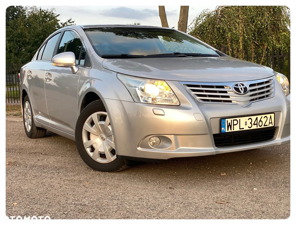 Toyota Avensis - 4