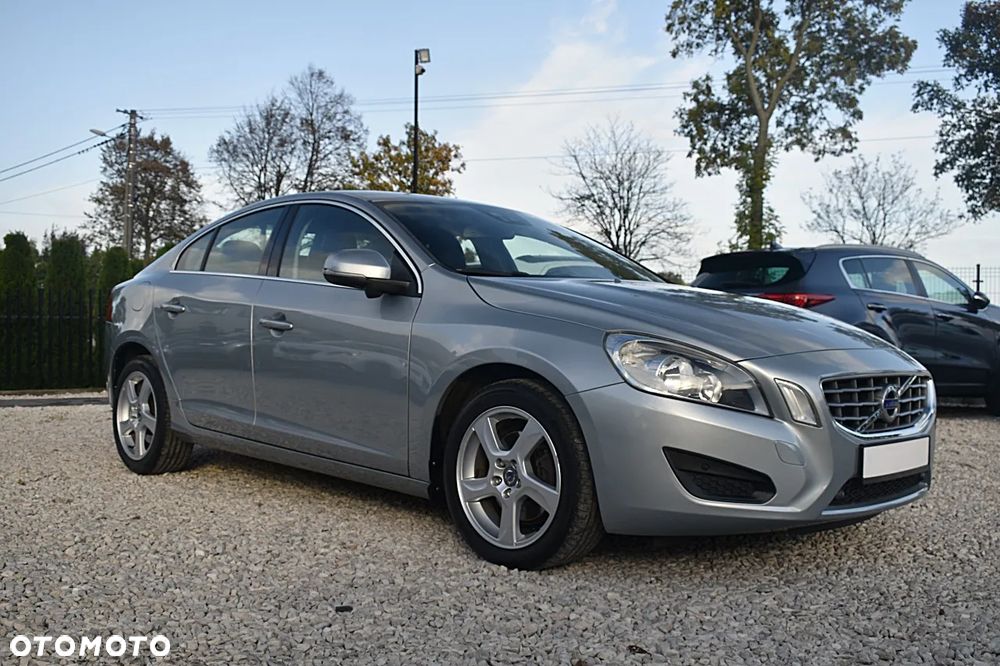 Volvo S60 D3 Geartronic Momentum - 10