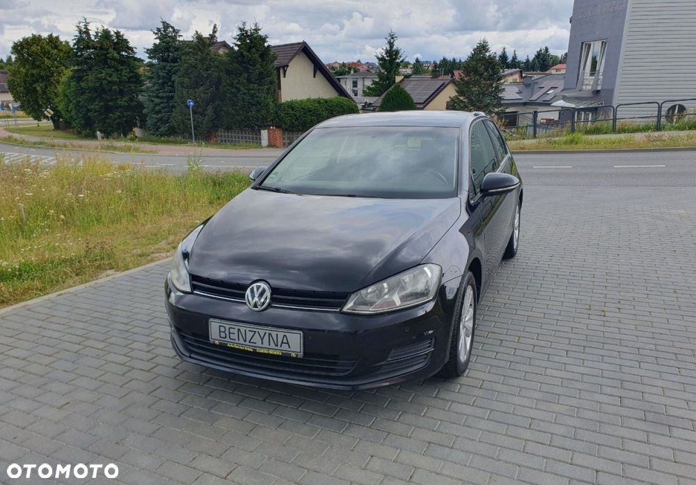 Volkswagen Golf - 1