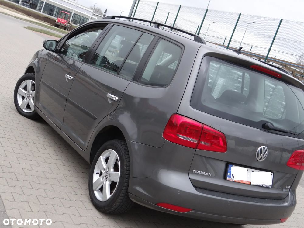 Volkswagen Touran - 6