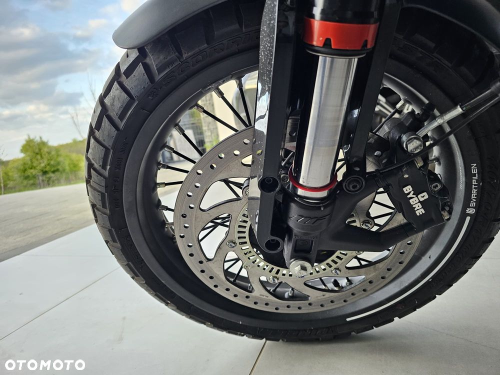 Husqvarna Svartpilen - 5