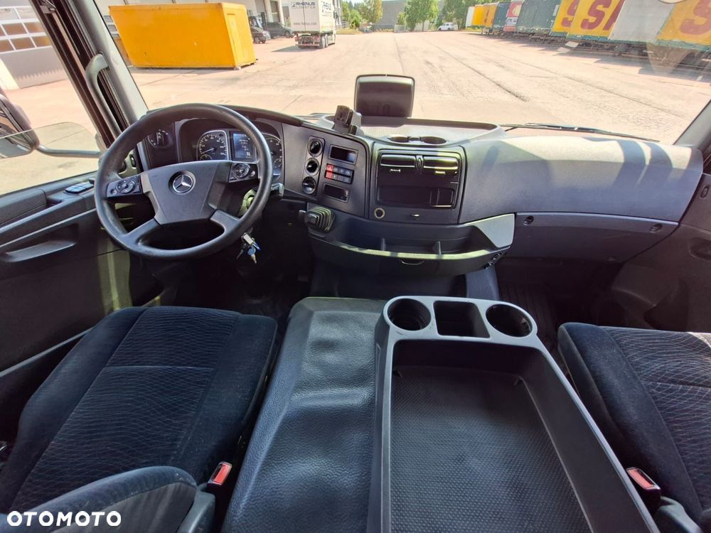 Mercedes-Benz Atego 1527 burto-firana z windą 7.2m SUPER STAN / GLOB / SYPIALNY / z Niemiec - 15