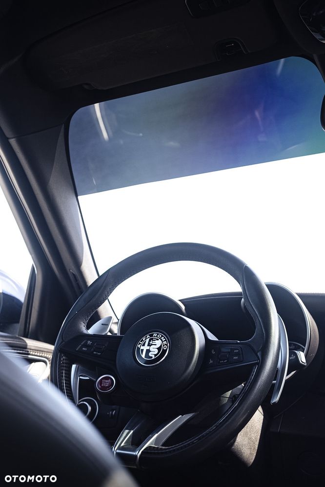 Alfa Romeo Giulia 2.9 Bi Turbo V6 Quadrifoglio - 6