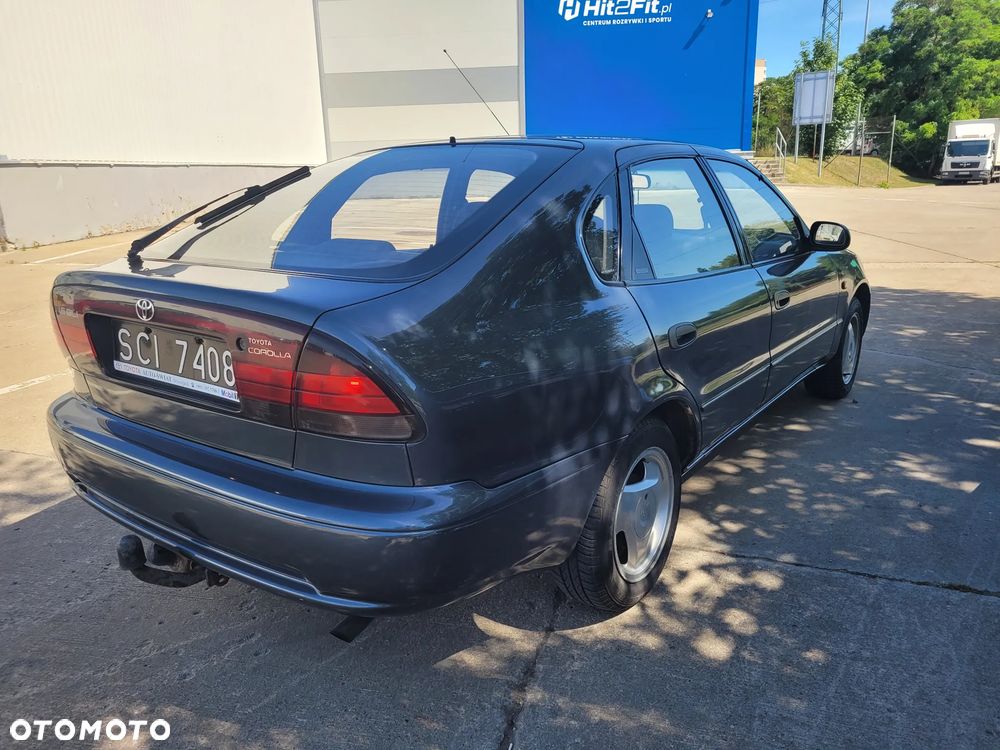 Toyota Corolla 1.6 16V GLi - 18