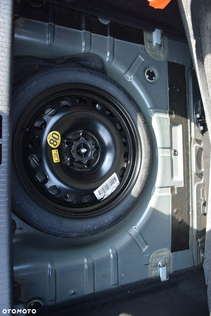 Opel Astra 1.4 Turbo 150 Jahre - 20