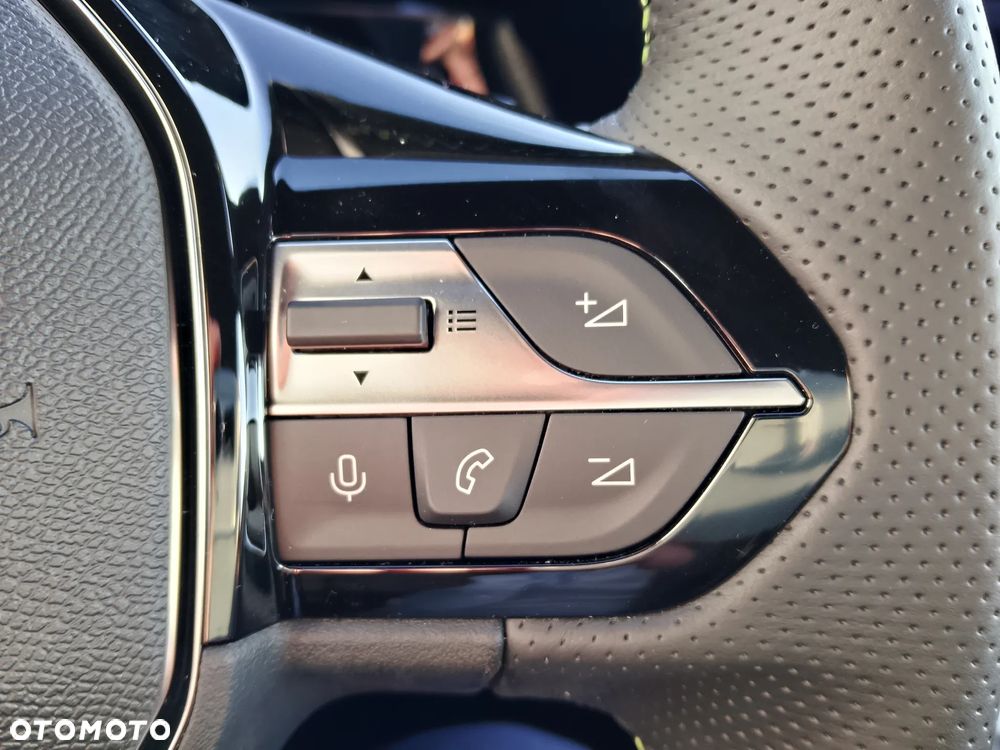 Peugeot 308 1.2 mHEV GT Exclusive S&S e-DCS6 - 13