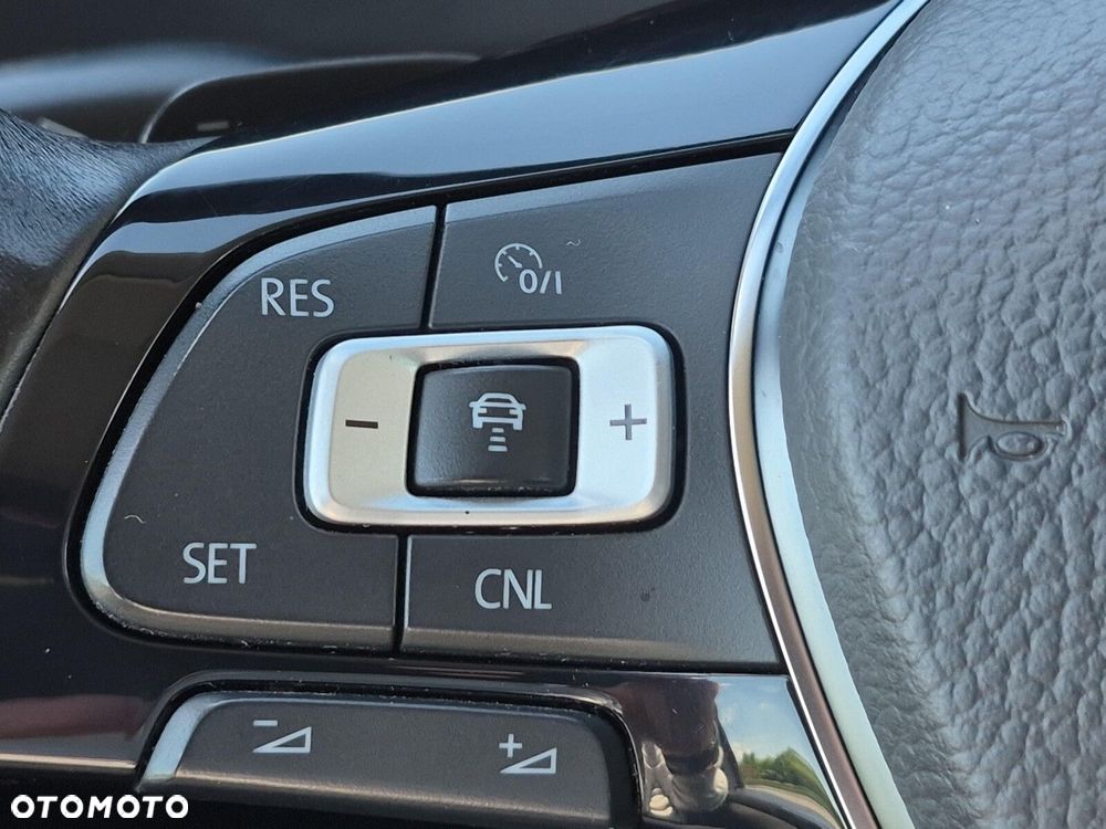 Volkswagen Multivan 2.0 TDI L2 Comfortline DSG - 25