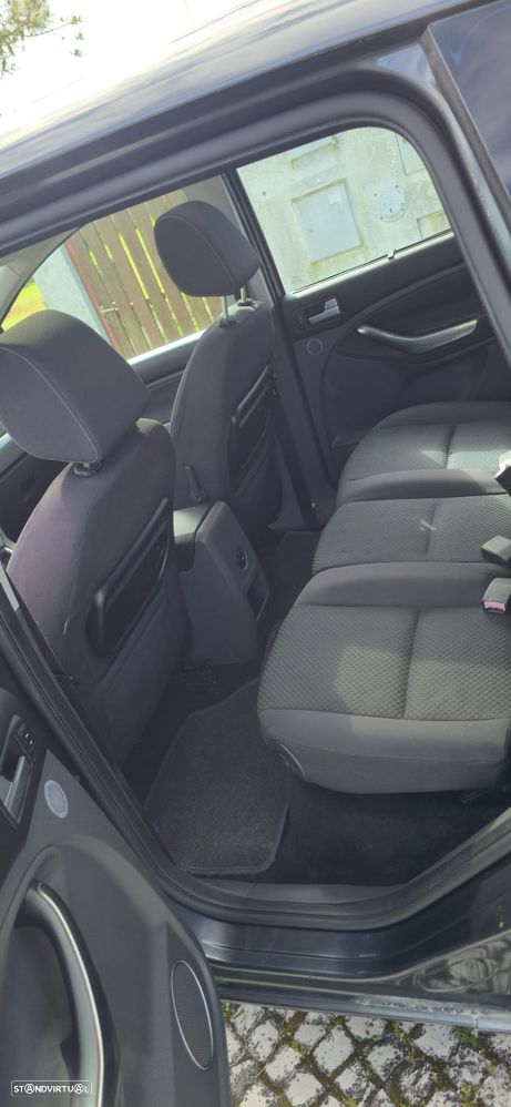 Ford C-Max 1.6 TDCi Titanium - 14