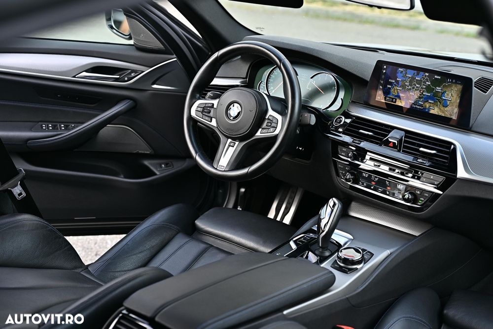 BMW Seria 5 530i xDrive AT - 12