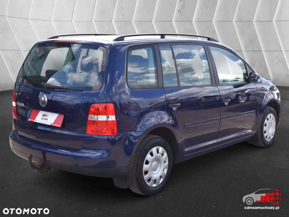Volkswagen Touran - 10