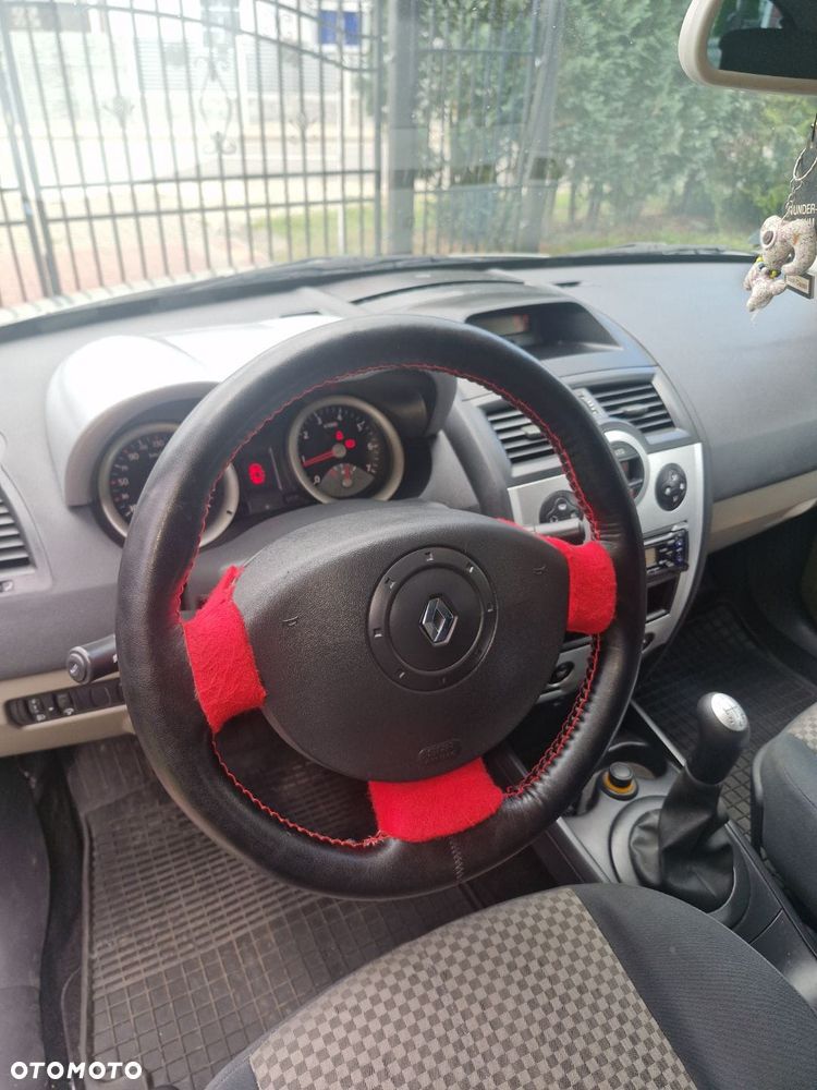 Renault Megane 1.4 Pack Authentique - 4