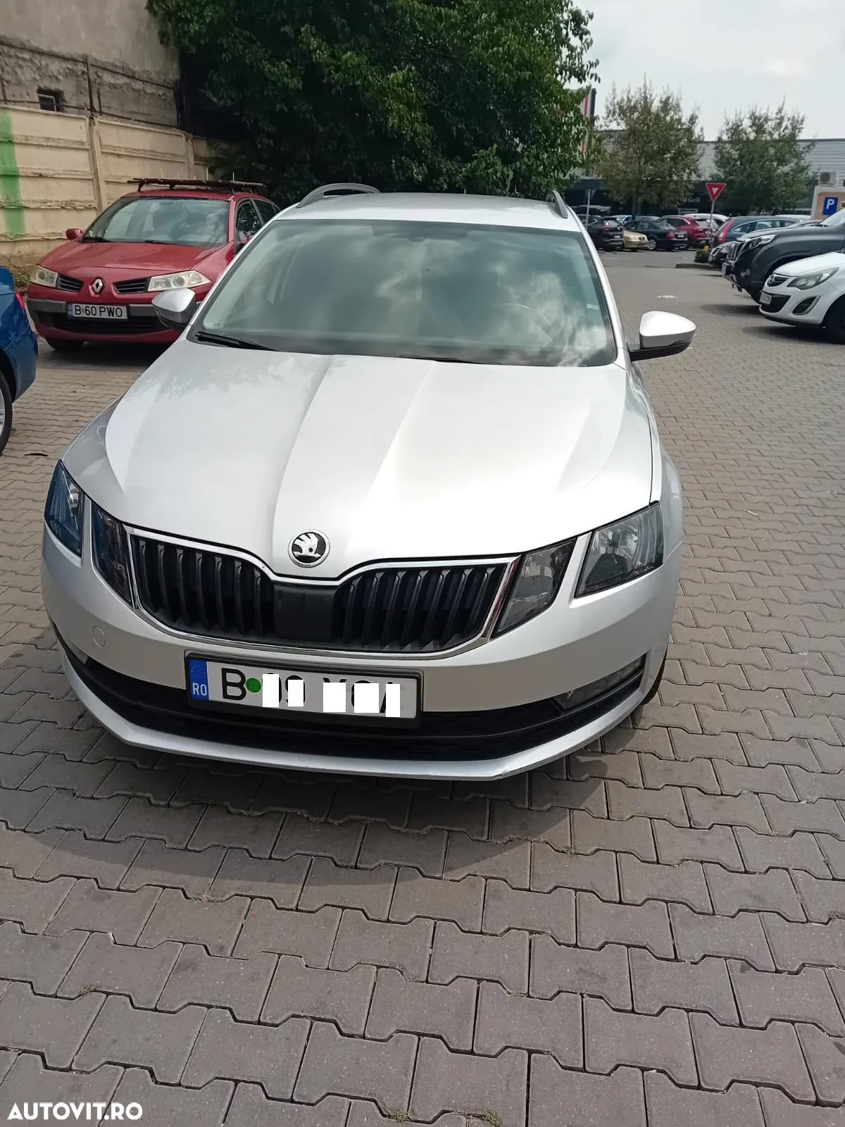 Skoda Octavia Combi Diesel 1.6 TDI Style - 1