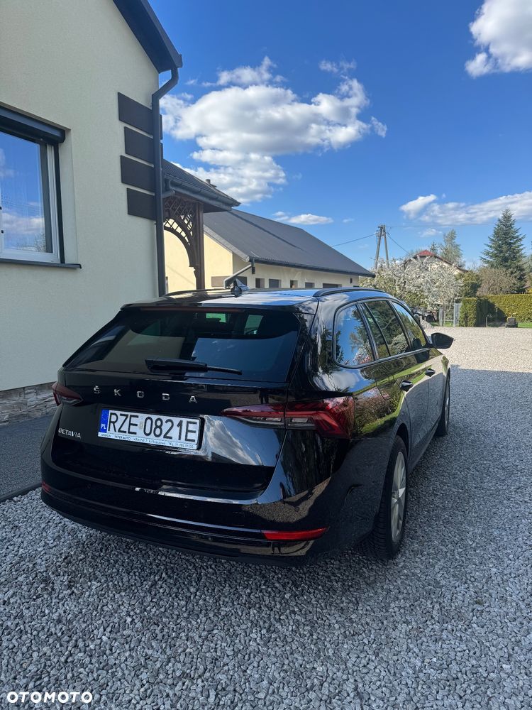Skoda Octavia 2.0 TDI Ambition DSG - 6