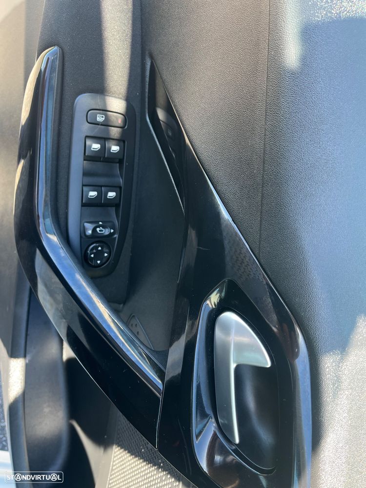 Peugeot 208 PureTech 110 Stop & Start Tech Edition - 8