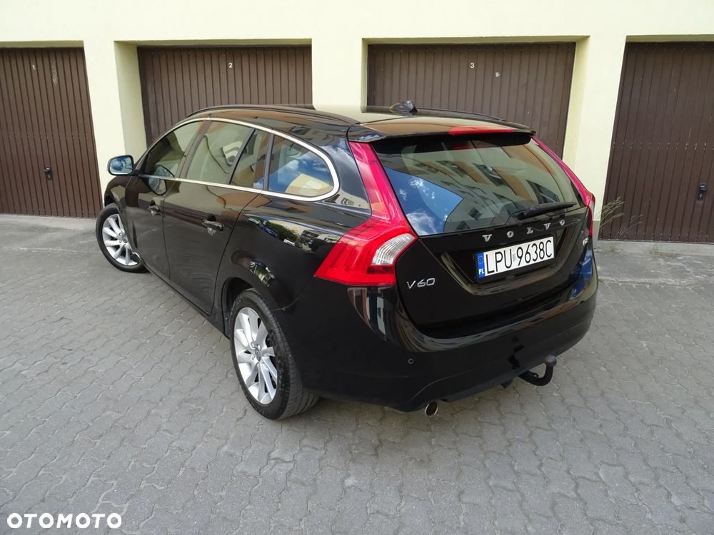 Volvo V60 D2 Drive-E Momentum - 4