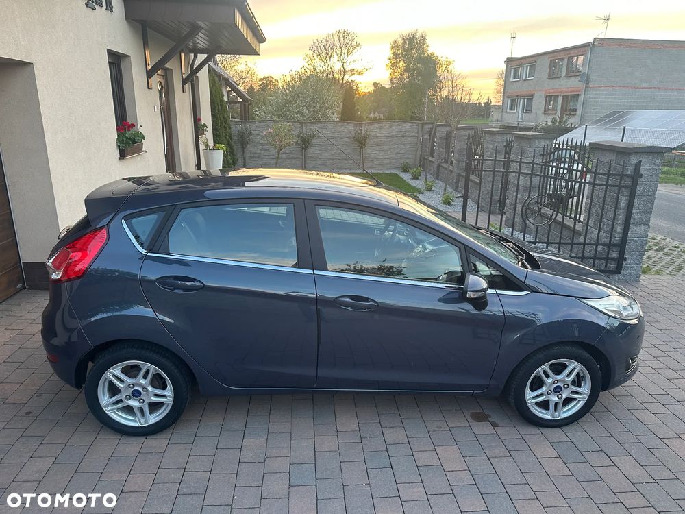 Ford Fiesta 1.5 TDCi SYNC Edition - 14