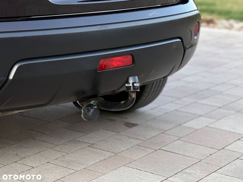 Nissan Qashqai 2.0 dCi 4 x 4 DPF tekna - 17