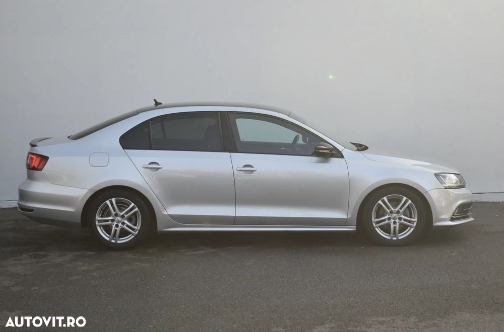 Volkswagen Jetta 2.0 TDI CR DPF Highline - 3