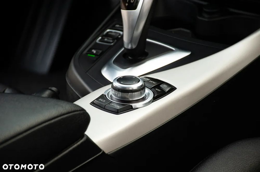 BMW Seria 1 118d Sport - 21