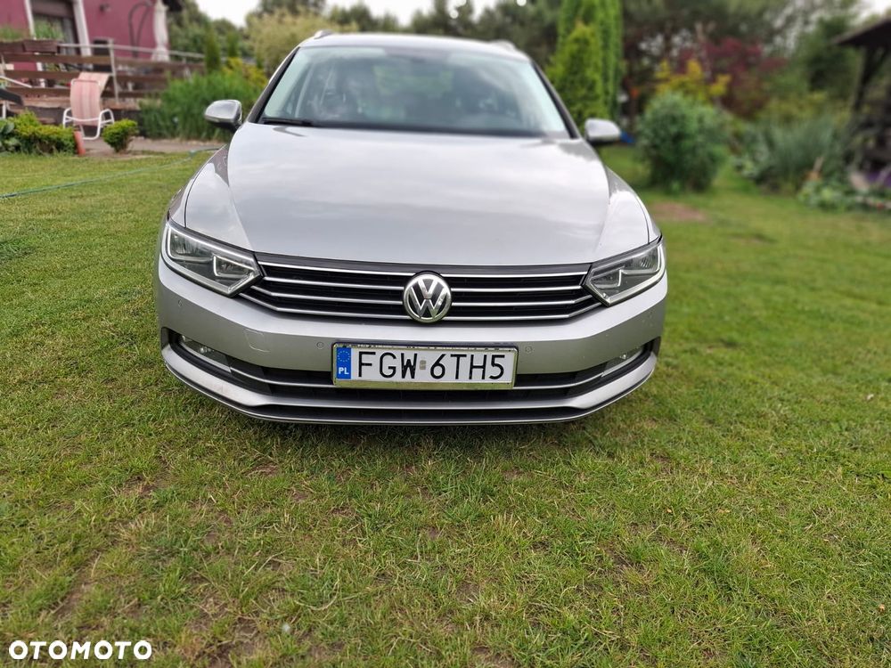 Volkswagen Passat 1.6 TDI BMT Comfortline - 1