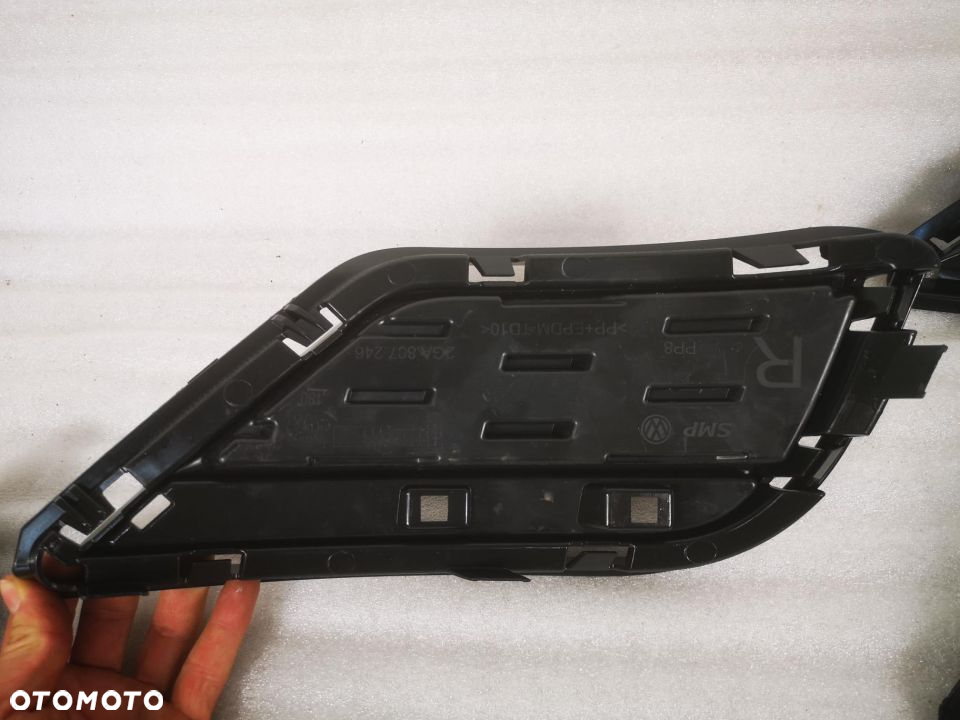 VW T-ROC TYŁ TYLNIA LEWA / PRAWA BOCZNA KRATKA NA PDC ORAZ BEZ PDC 2GA807246 C , 2GA807246C / 2GA807012 A , 2GA807012A / 2GA807246 / 2GA807245 / 2GA807245 C , 2GA807245C / 2GA807011 A , 2GA807011A NR AUKCJI 6S/8 - 5