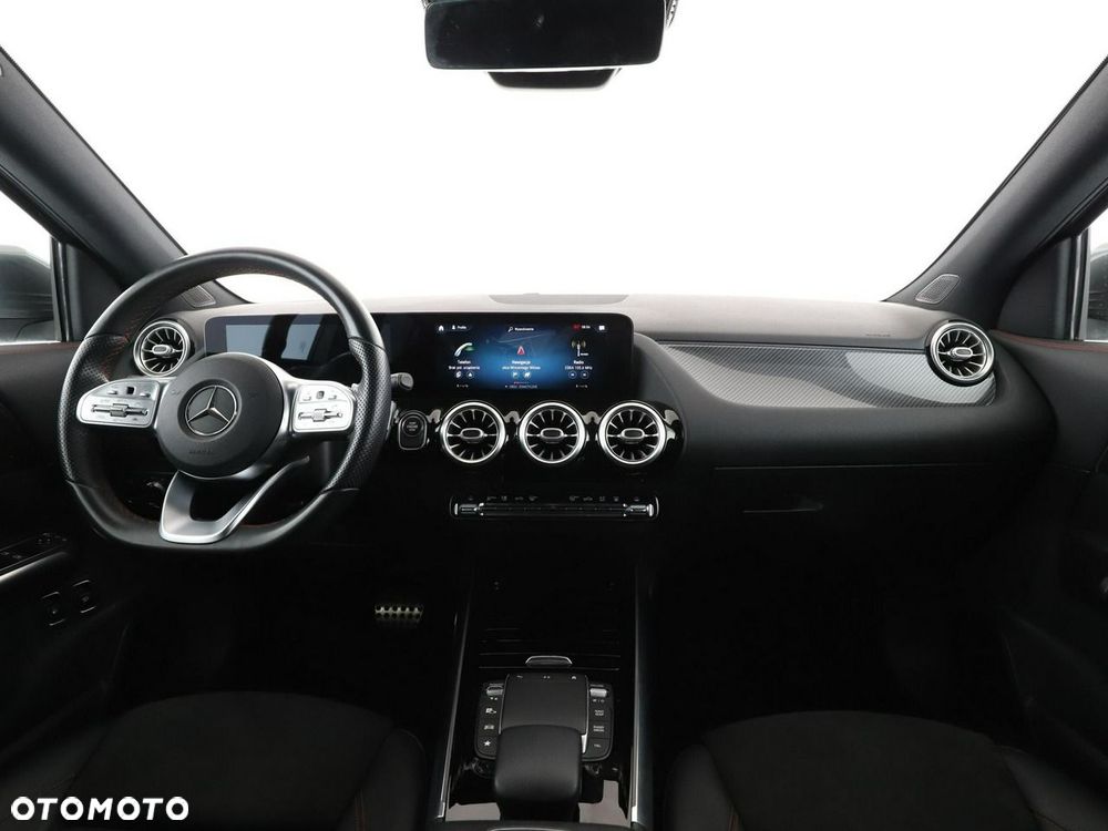Mercedes-Benz GLA 250 e PHEV AMG Line 8G-DCT - 16