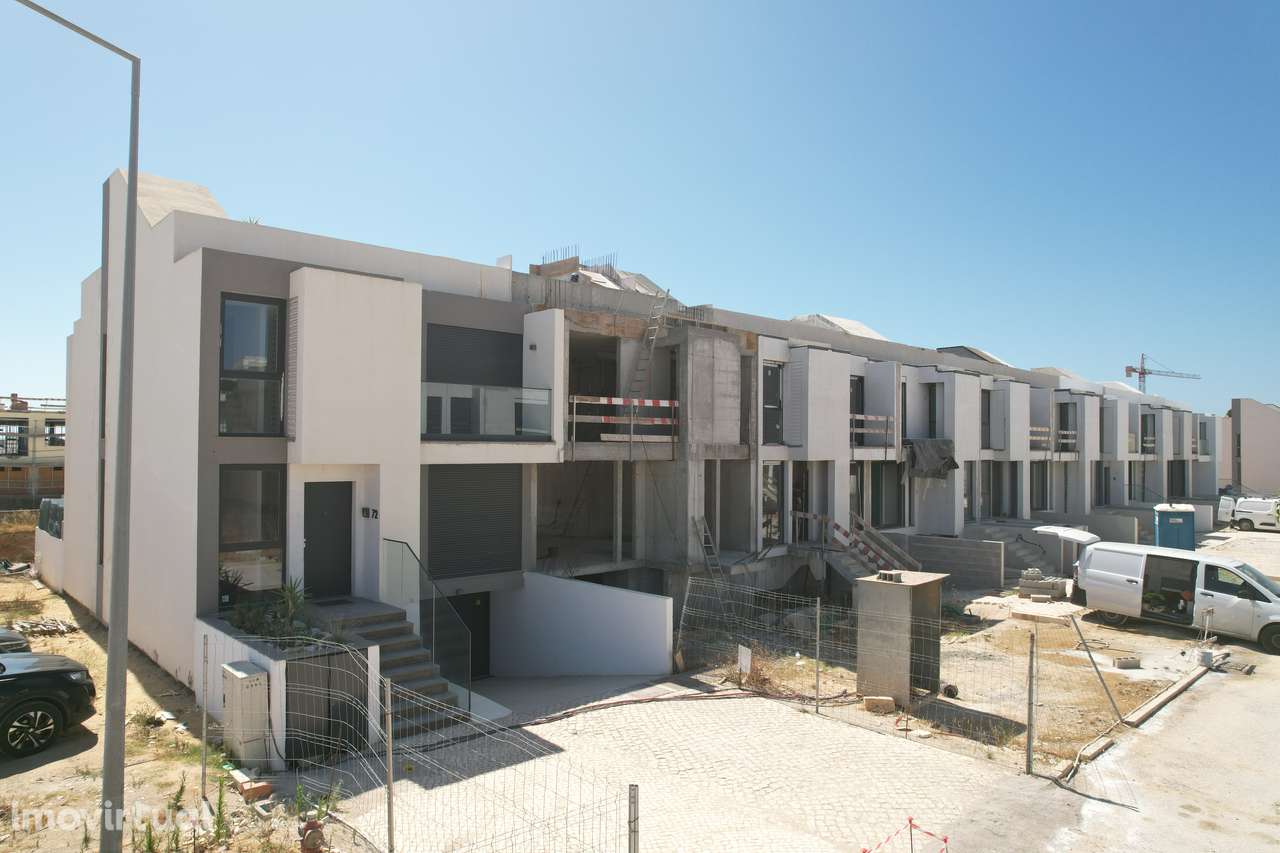 Moradia Banda - Tipologia V3+1 com piscina | Terraços de S. Francisco - Grande imagem: 3/28