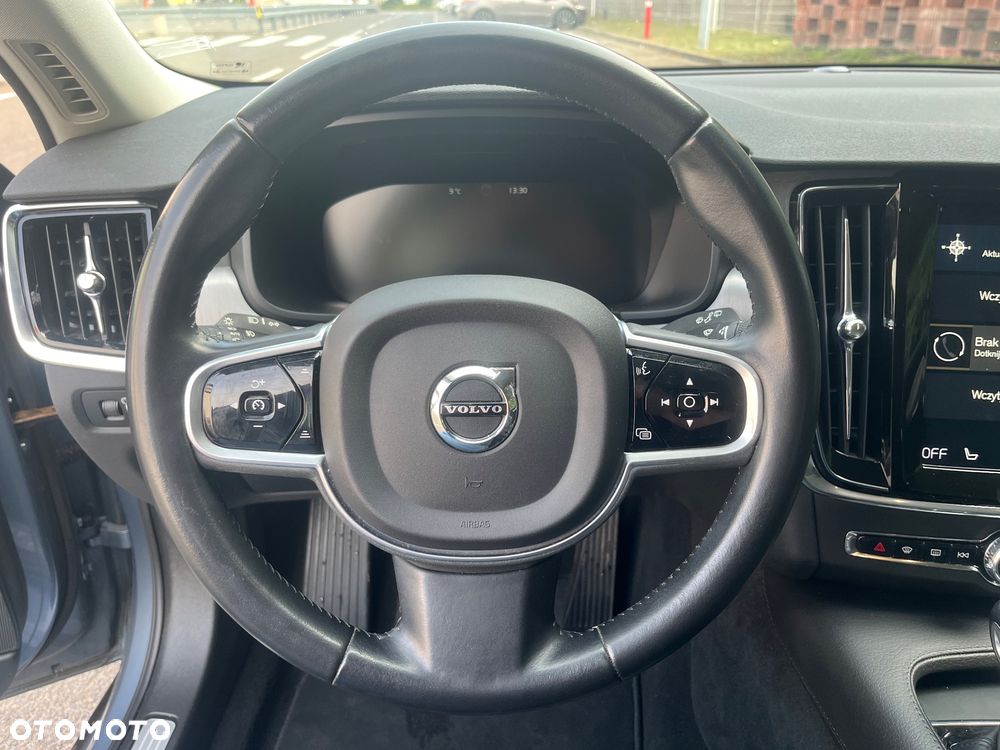 Volvo V90 D4 SCR Momentum Pro - 20