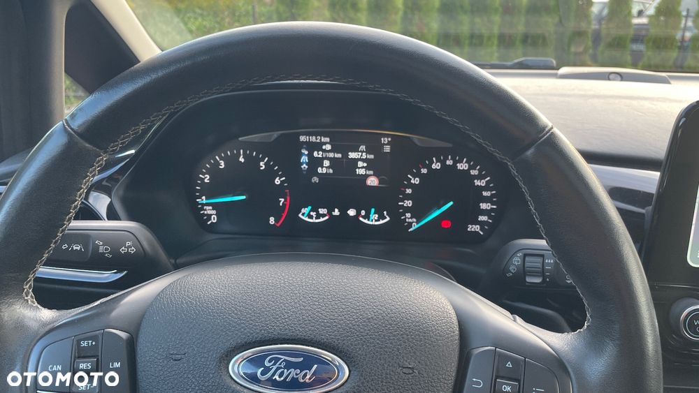 Ford Fiesta 1.0 EcoBoost Titanium - 24