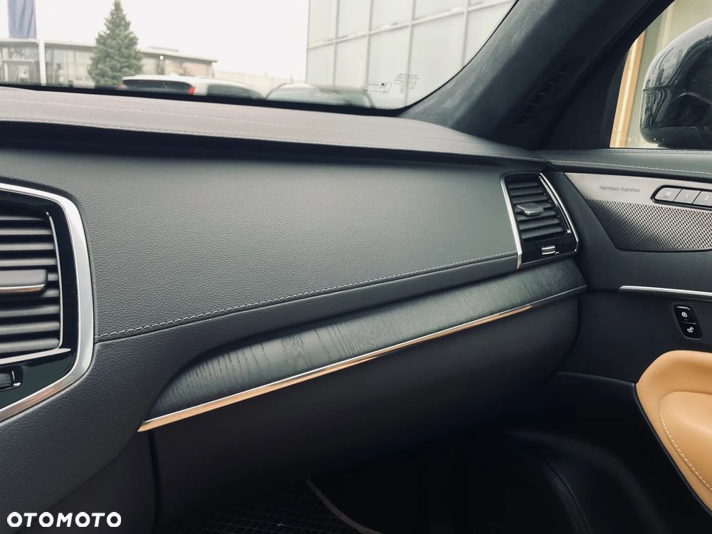 Volvo XC 90 B5 D AWD Ultimate Dark 7os - 16