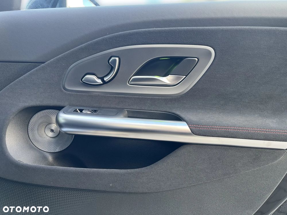 Mercedes-Benz CLA - 18