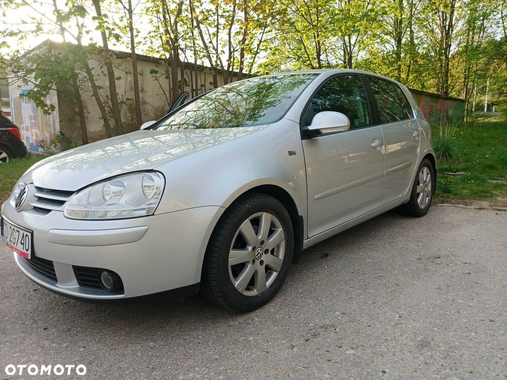 Volkswagen Golf 1.6 Q-Line - 1