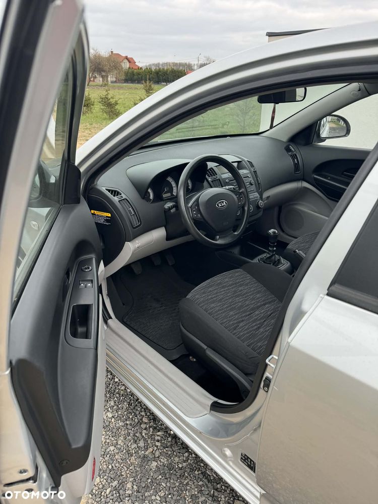 Kia Ceed 1.6 Crdi Comfort - 16