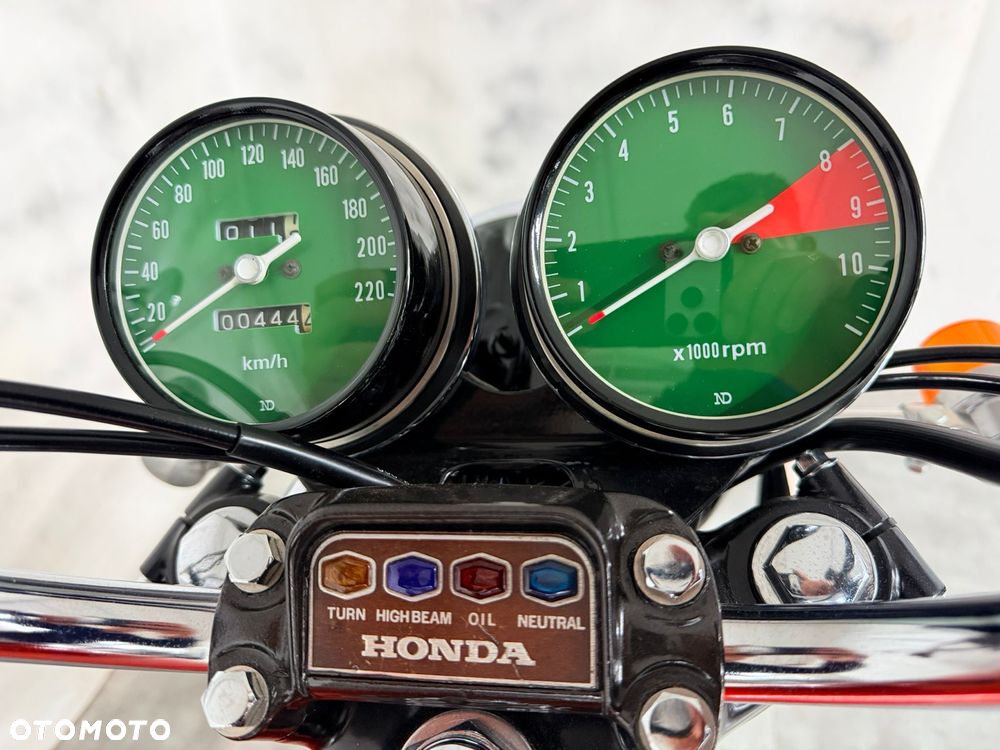 Honda CB - 12