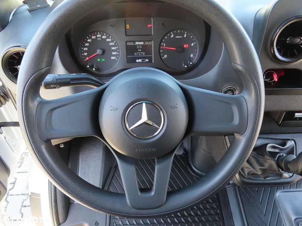 Mercedes-Benz Sprinter 519 CDI 190 KM Chłodnia Winda Załadowcza BÄR 750 Kg Agregat Zasilany Na Postoju 230 V Izoterma ACORD 3500 mm Dł. 6 Euro Palet Rozstaw Osi L2- 3665 mm, DMC 3500 Kg Tylne Koła Bliźniacze WZMACNIANY Stan Wizualny I Techniczny NOWY Tak Jak Z Taśmy Produkcyjnej Gotowy Dostępny OKAZJA POLECAM - 37