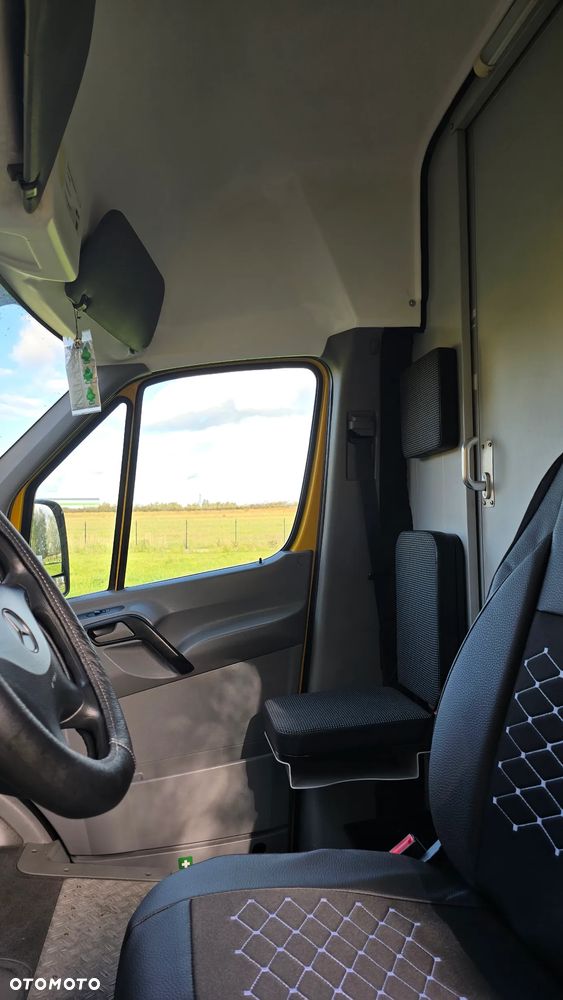 Mercedes-Benz SPRINTER 310CDI, KONTENER POCZTOWY DHL, EURO 5 - 11