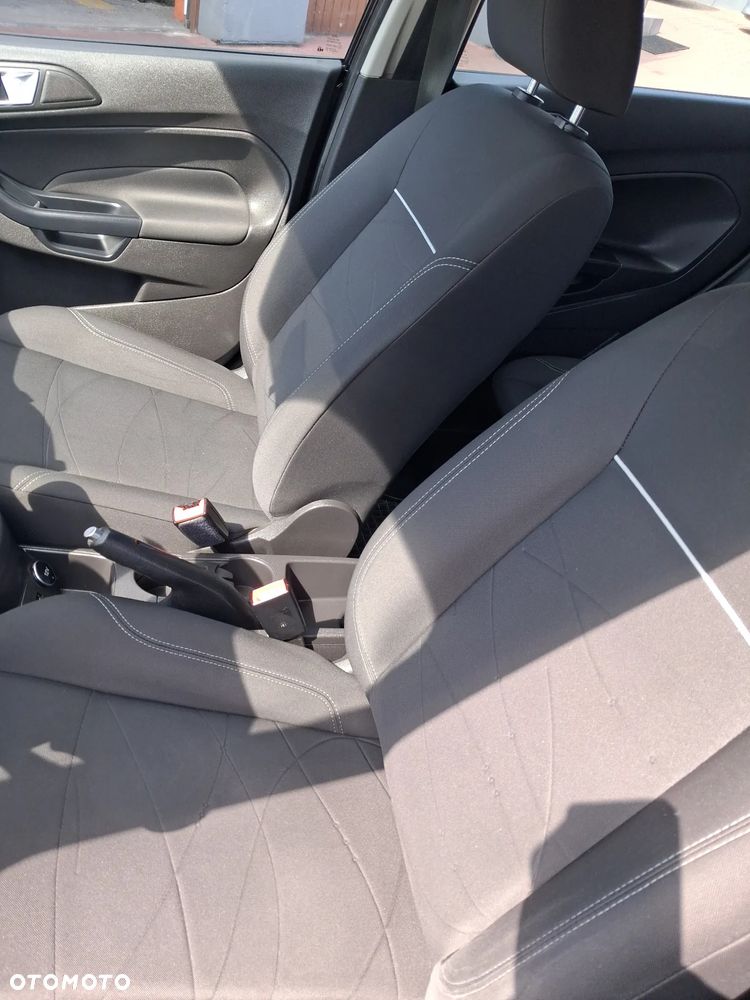 Ford Fiesta - 12