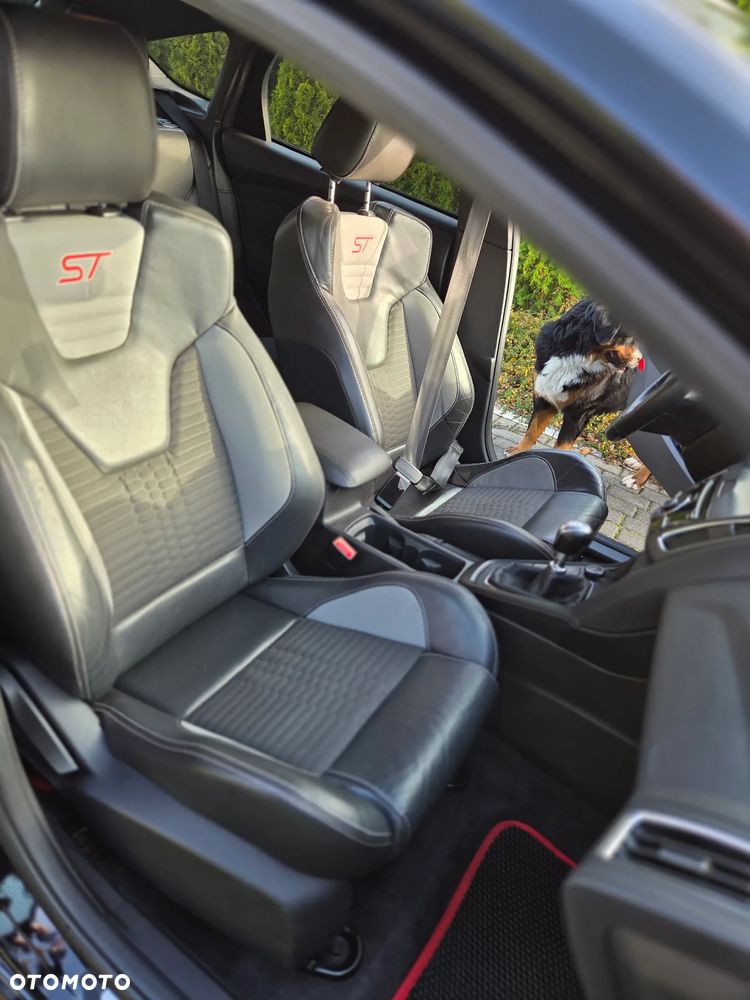 Ford Focus 2.0 EcoBoost ST - 4