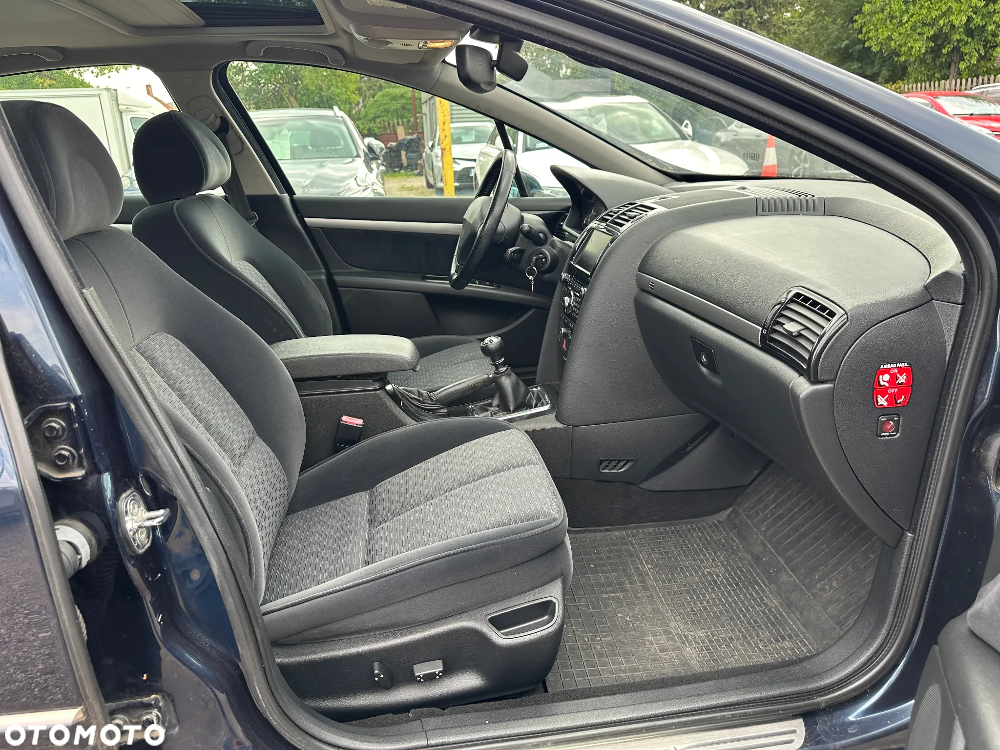 Peugeot 407 - 16