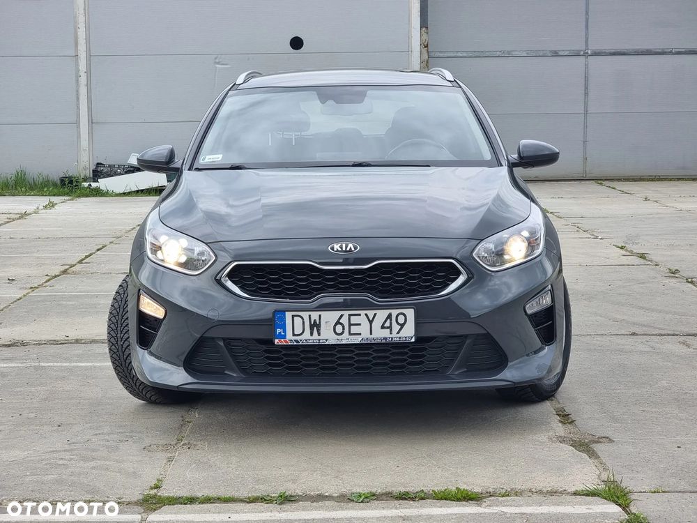 Kia Ceed 1.6 CRDi mHEV M - 4