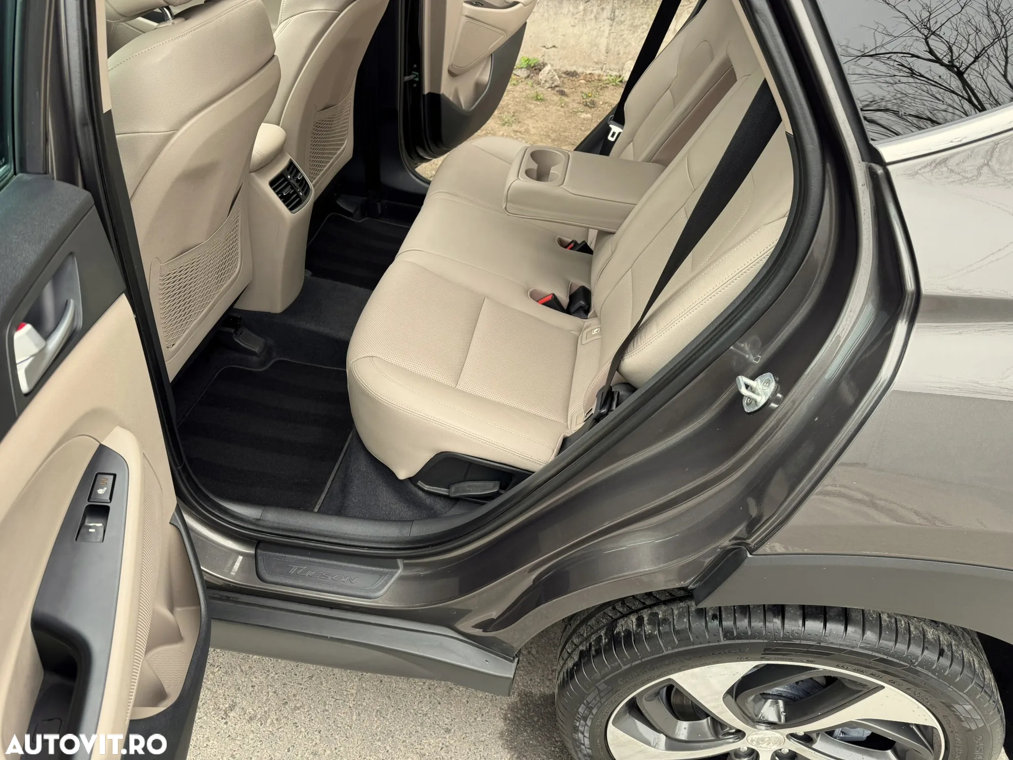 Hyundai Tucson blue 1.7 CRDi 2WD DCT Premium - 17