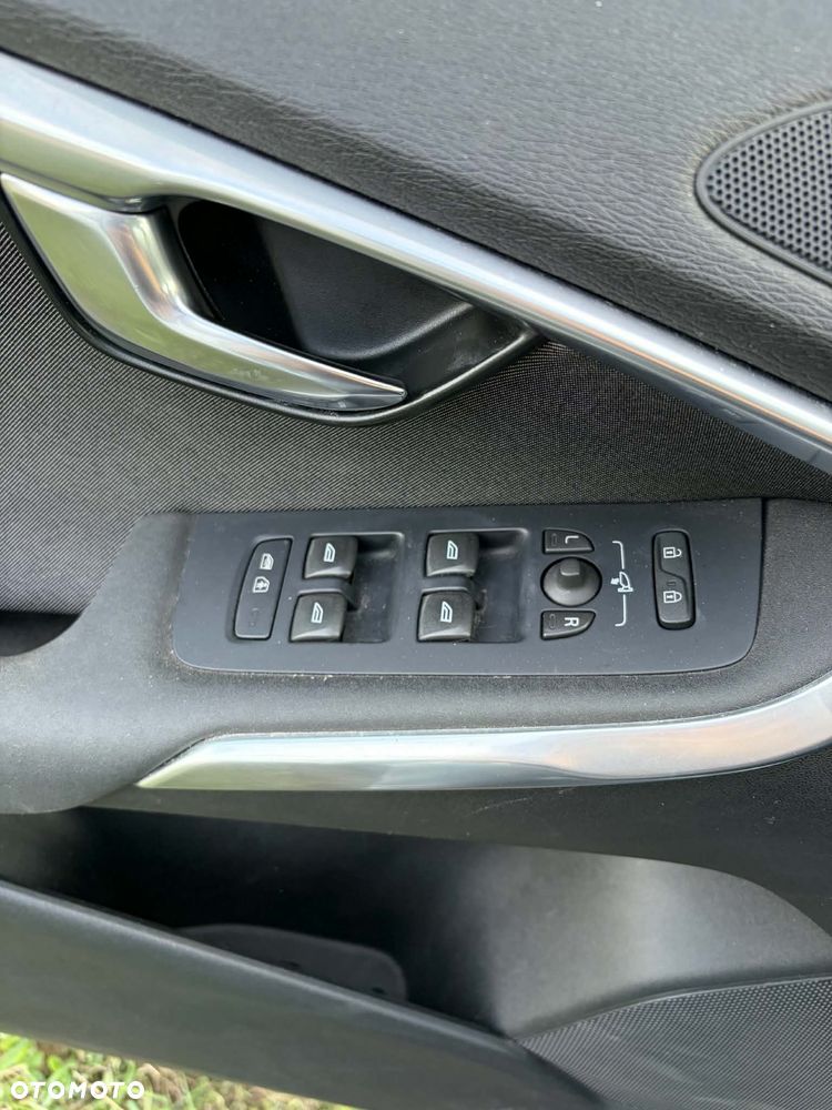 Volvo V40 D3 Geartronic Momentum - 3